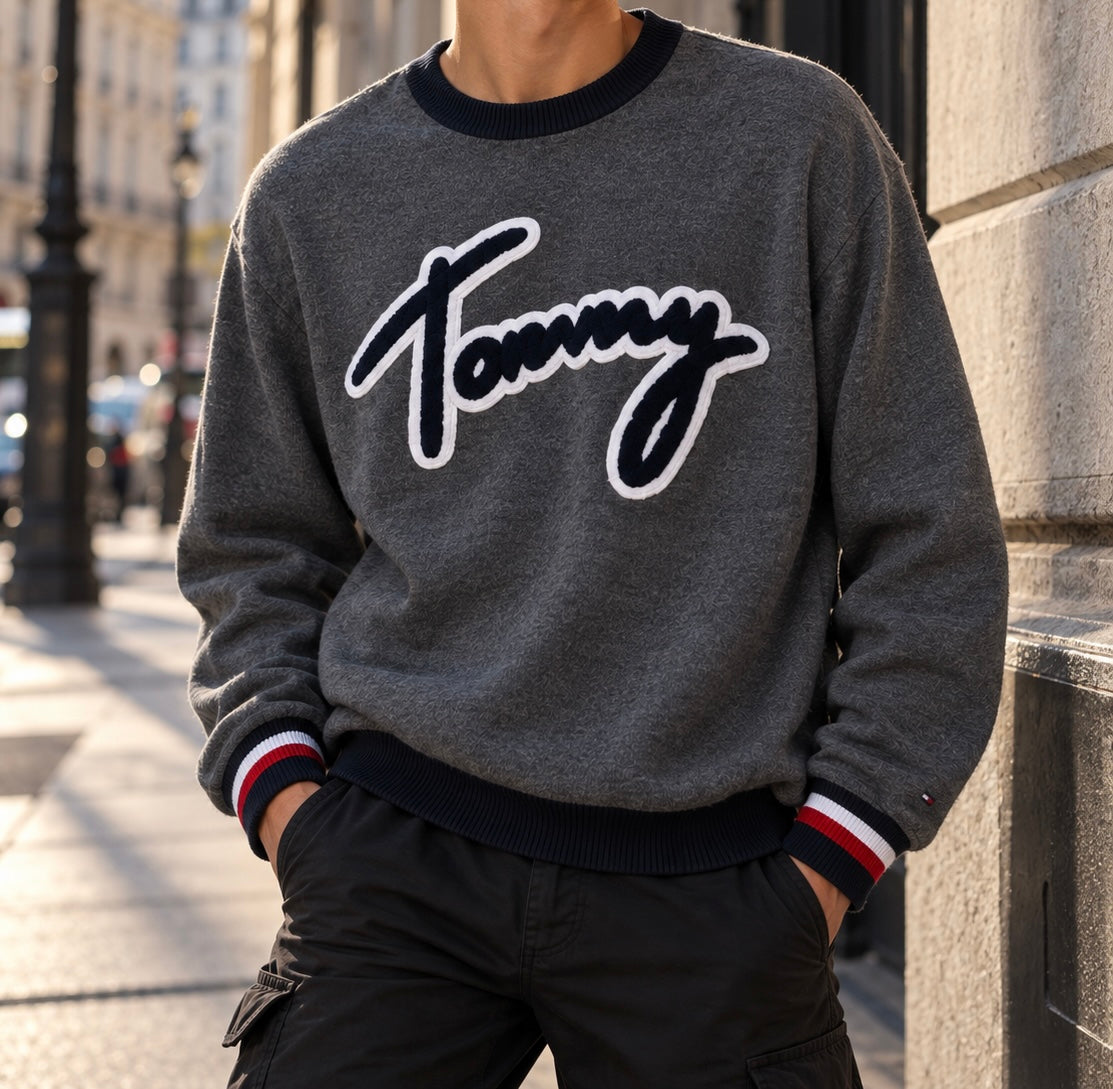 Vintage Tommy Hilfiger Pullover – Signature Logo – Grau