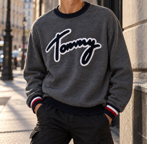 Vintage Tommy Hilfiger Pullover – Signature Logo – Grau