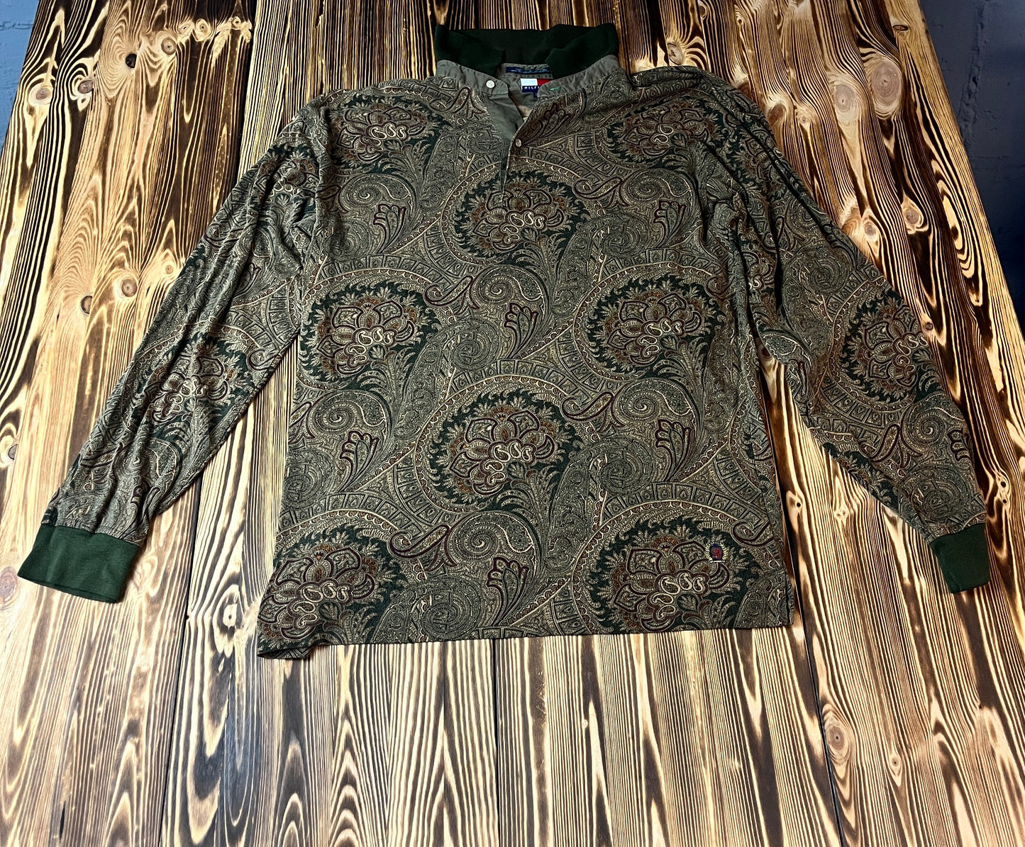 🔥 Vintage Tommy Hilfiger Paisley Polo Shirt 🔥