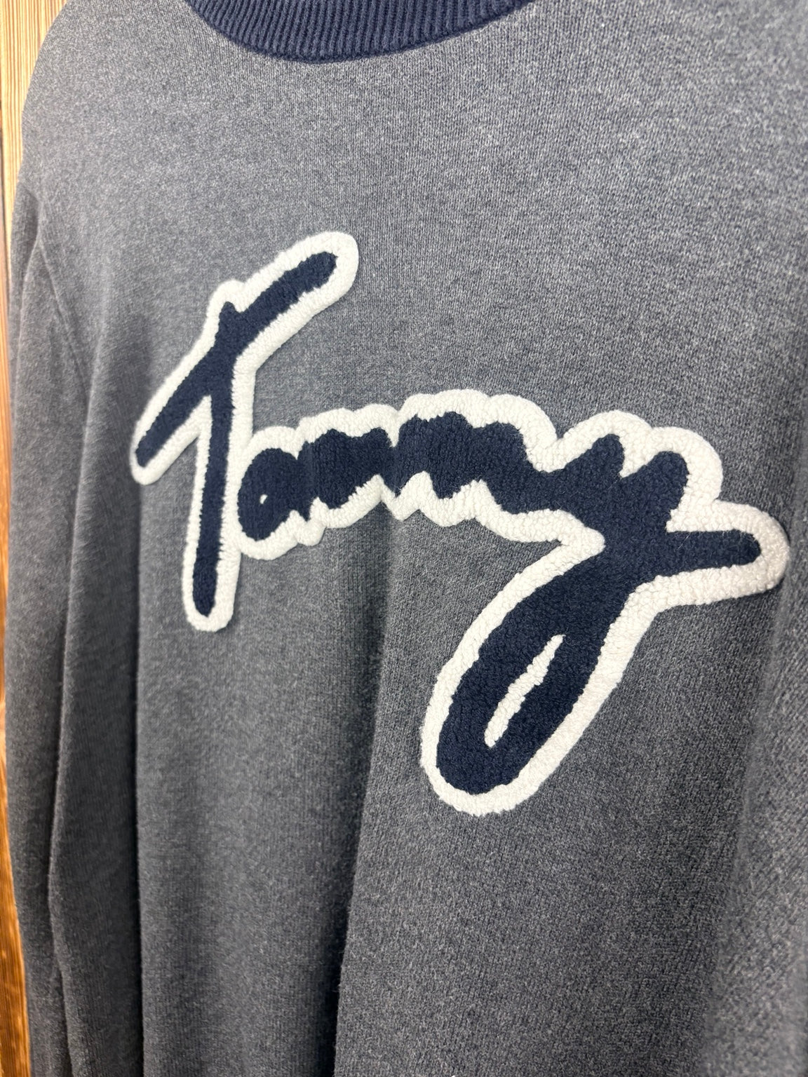 Tommy Hilfiger Signature Logo Detail
