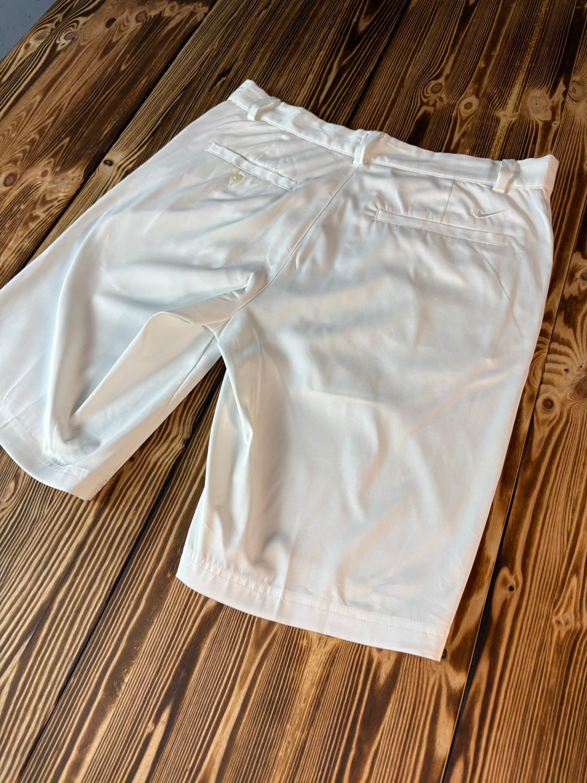 Nike Golf Tour Performance weiße Shorts – Rückansicht
